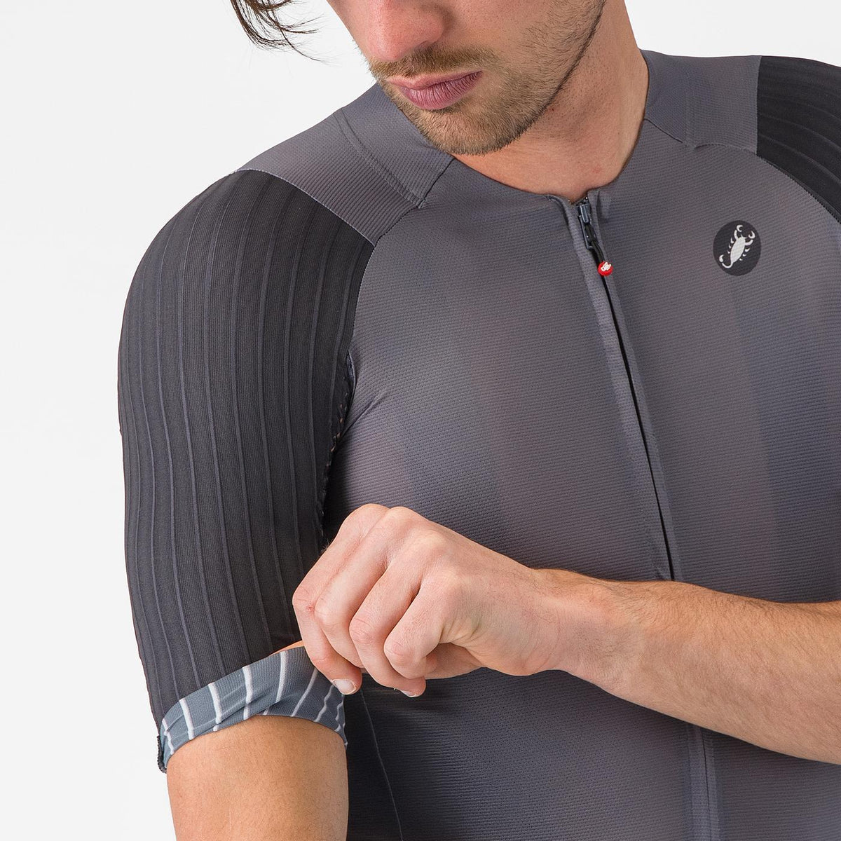 Pyöräilypaita CASTELLI AERO RACE 8S lyhyet hihat harmaa