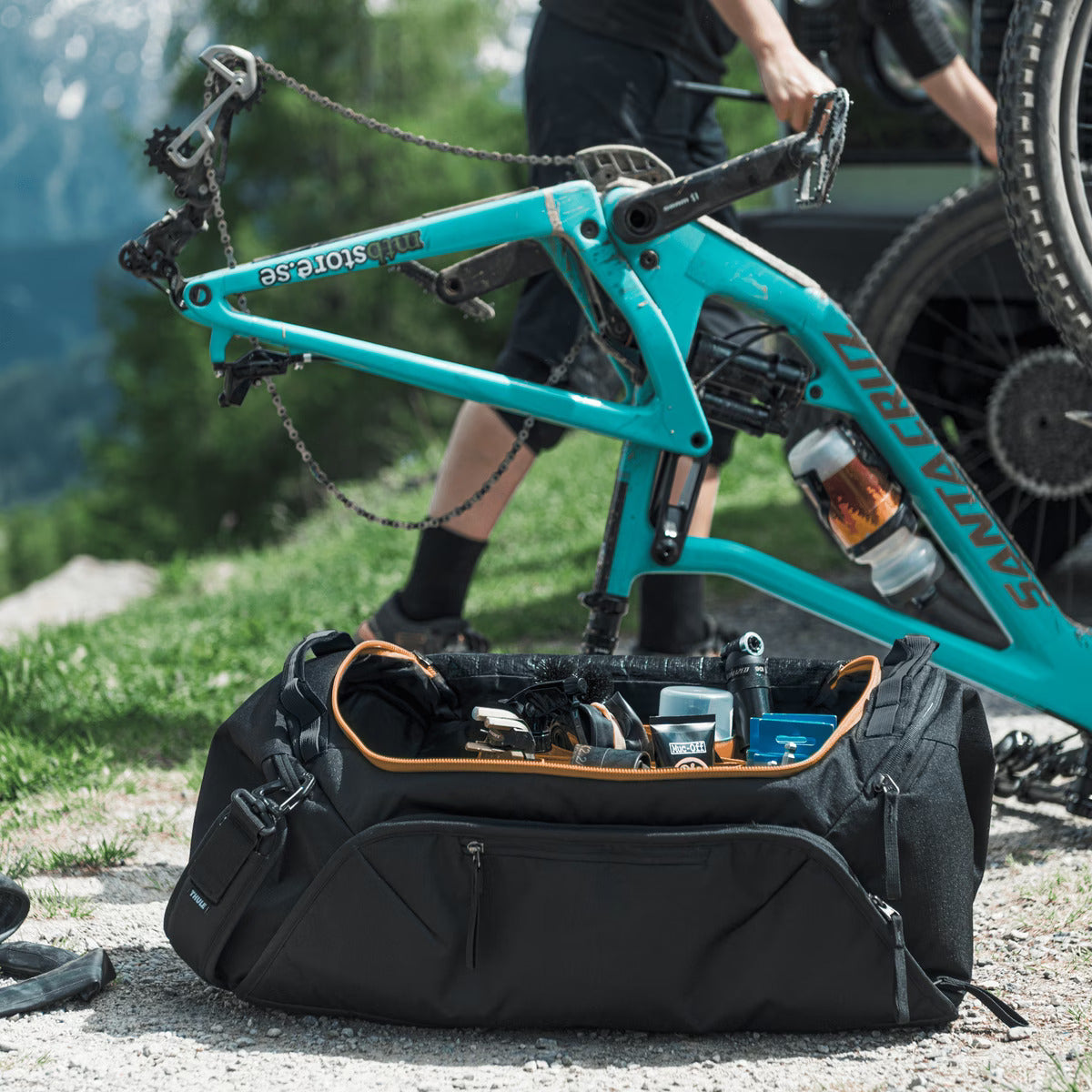 Reseväska THULE ROUNDTRIP 55 L Svart