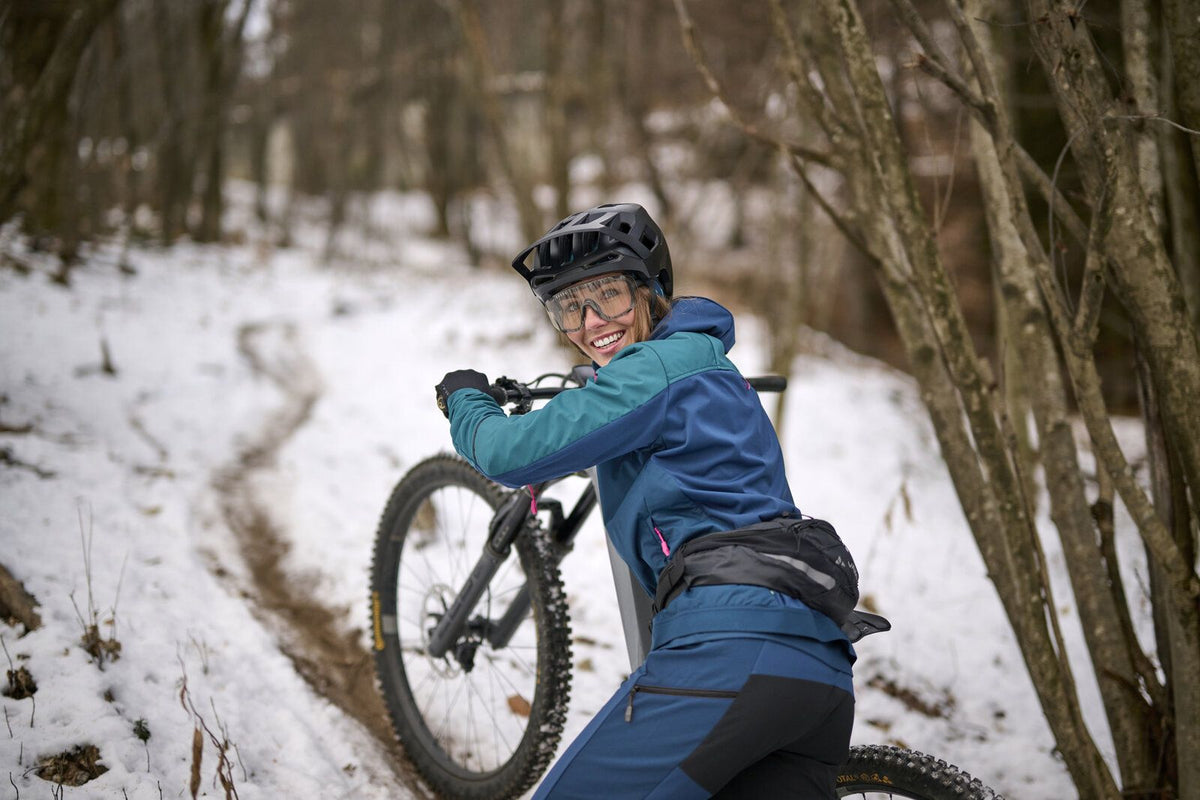 Bananataske VAUDE UPHILL HIP PACK 2 L Sort