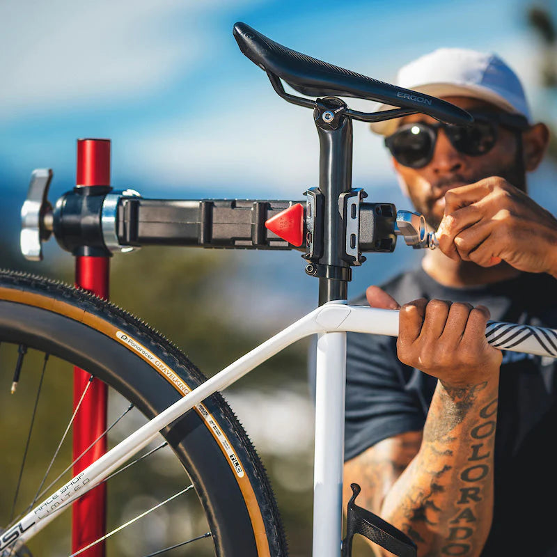 FEEDBACK SPORTS Pro Mechanic -työpyörätuki