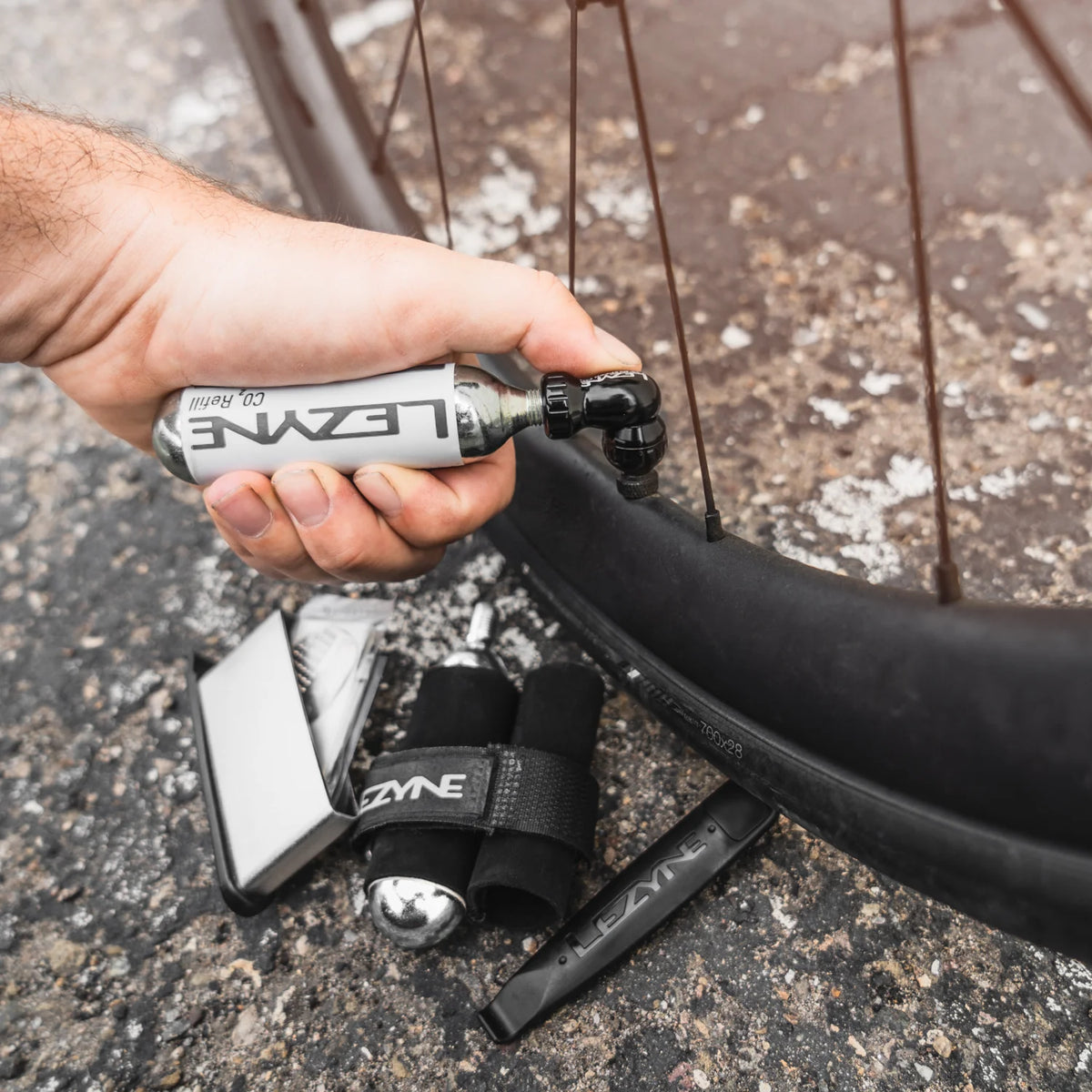 LEZYNE TWIN DRIVE Repair Combo repair kit + threaded CO2 cartridge