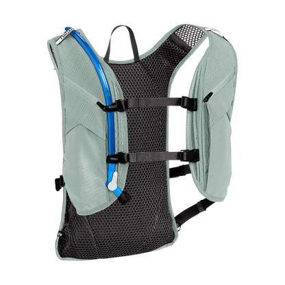 Hydratační batoh CAMELBAK CHASE ADVENTURE 8 L VEST Silver Mist