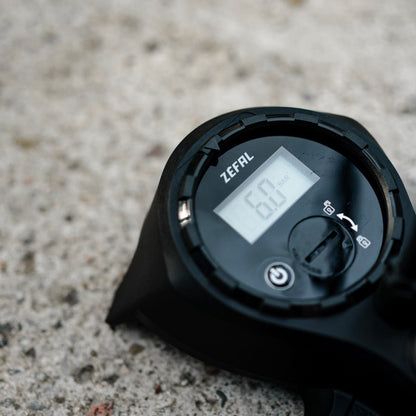 ZEFAL PROFIL MAX FP65 Z-SWITCH Műhelypumpa Ezüst