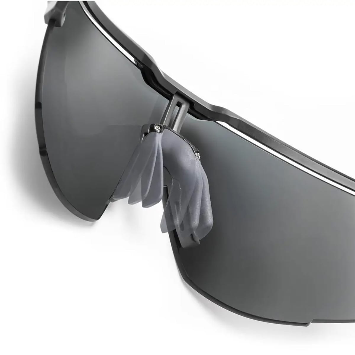 JULBO ULTIMATE Black Reactiv Photochromic Glasses