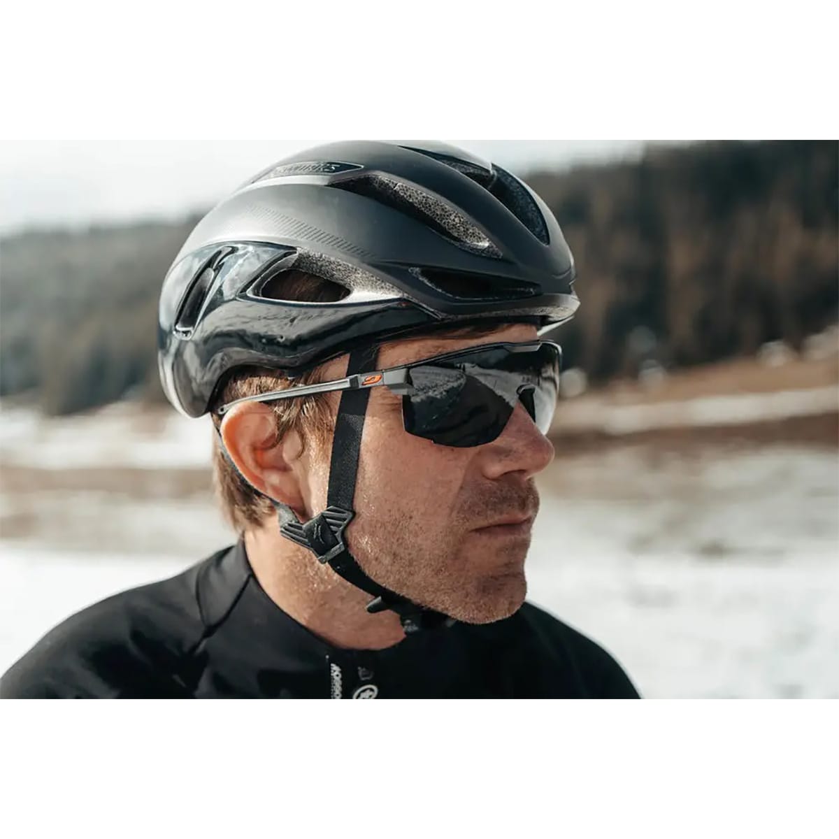 JULBO ULTIMATE Black Reactiv Photochromic Glasses