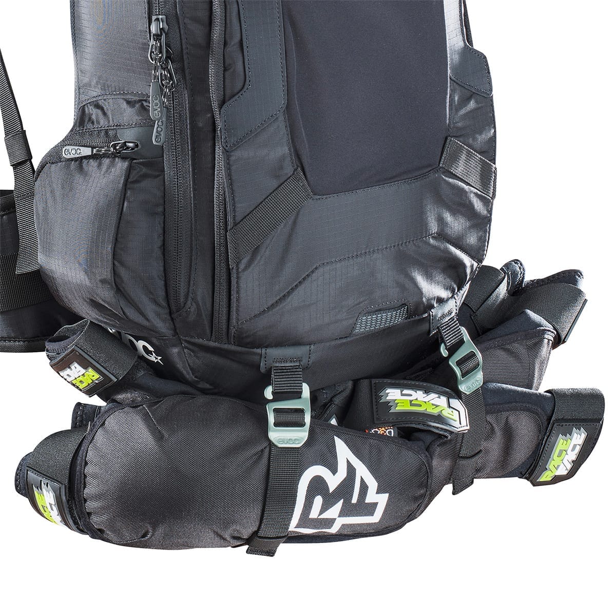 EVOC PROTECTOR FR ENDURO BLACKLINE 16 Black Backpack with Integrated Back Protector