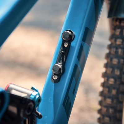 FIDLOCK TWIST BIKE BASE Black Bottle Cage Base