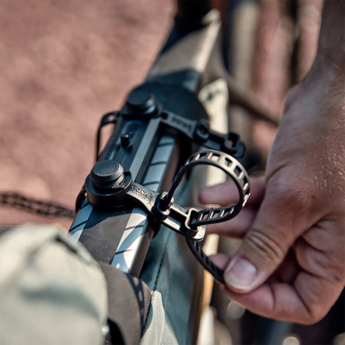 FIDLOCK TWIST UNIVERSEL BASE Black Bottle Cage