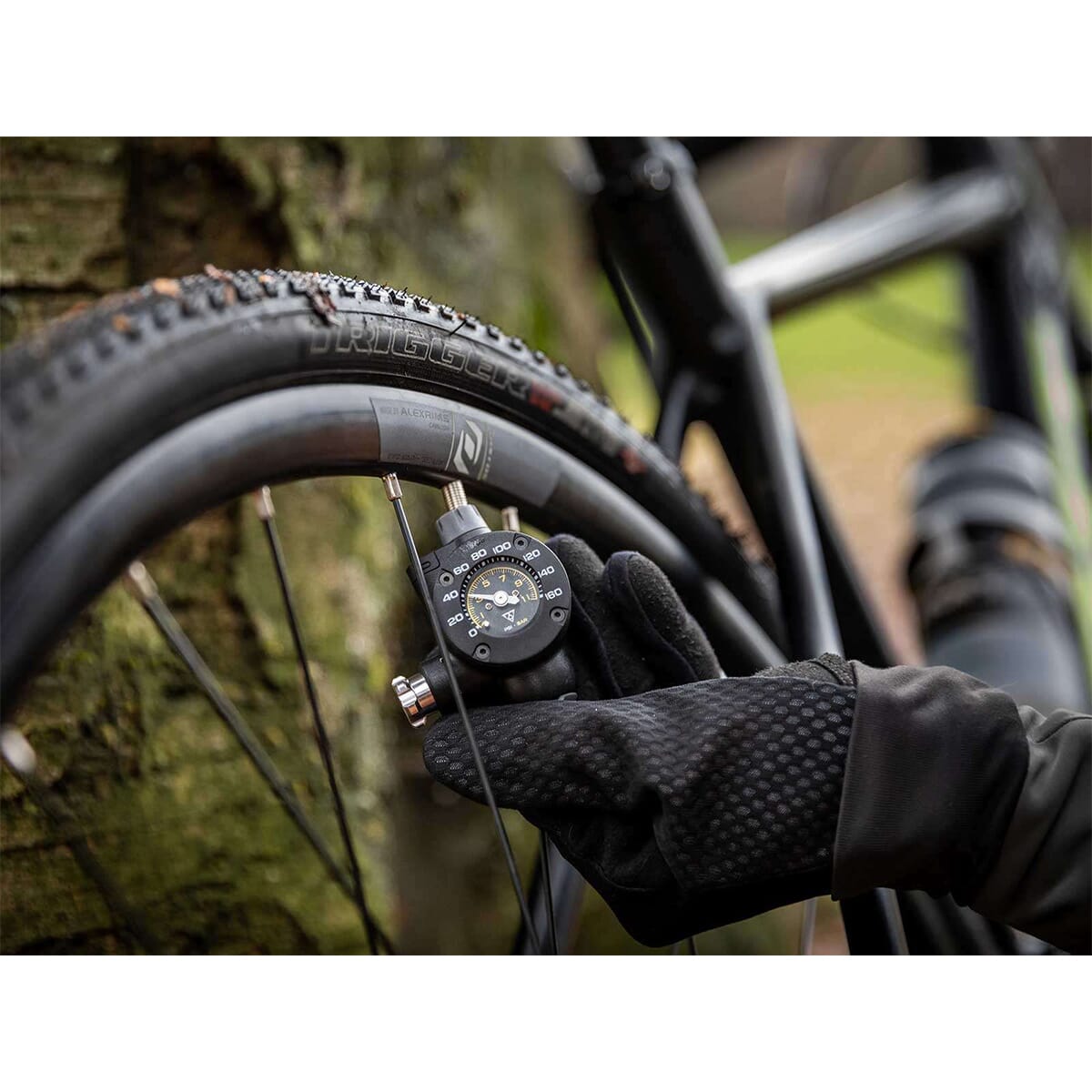 CO2-patron og manometer TOPEAK AIRBOOSTER G2
