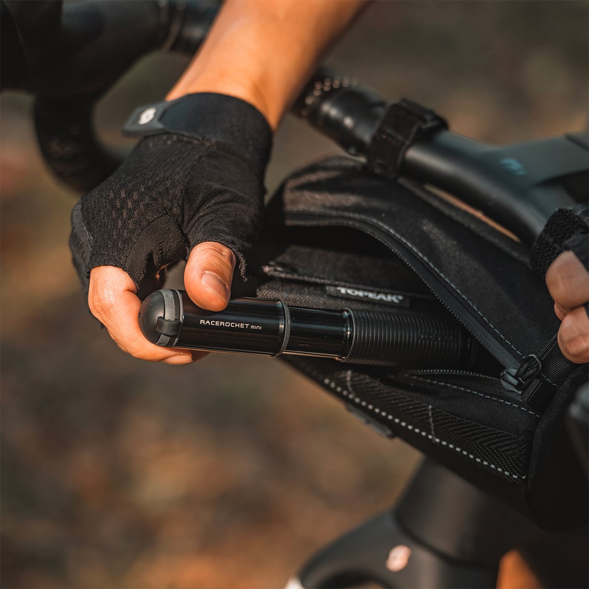Styrtaske TOPEAK TUBULAR BARBAG SLIM 1.5 L Sort