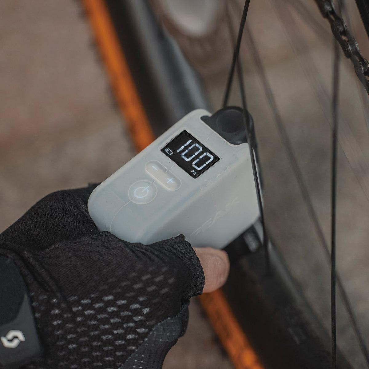 Elektrická pumpa TOPEAK E-BOOSTER DIGITAL