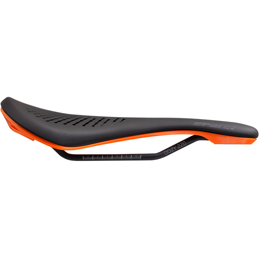 Zadel SPANK OOZY 220 144mm Rails CrN/Ti Oranje