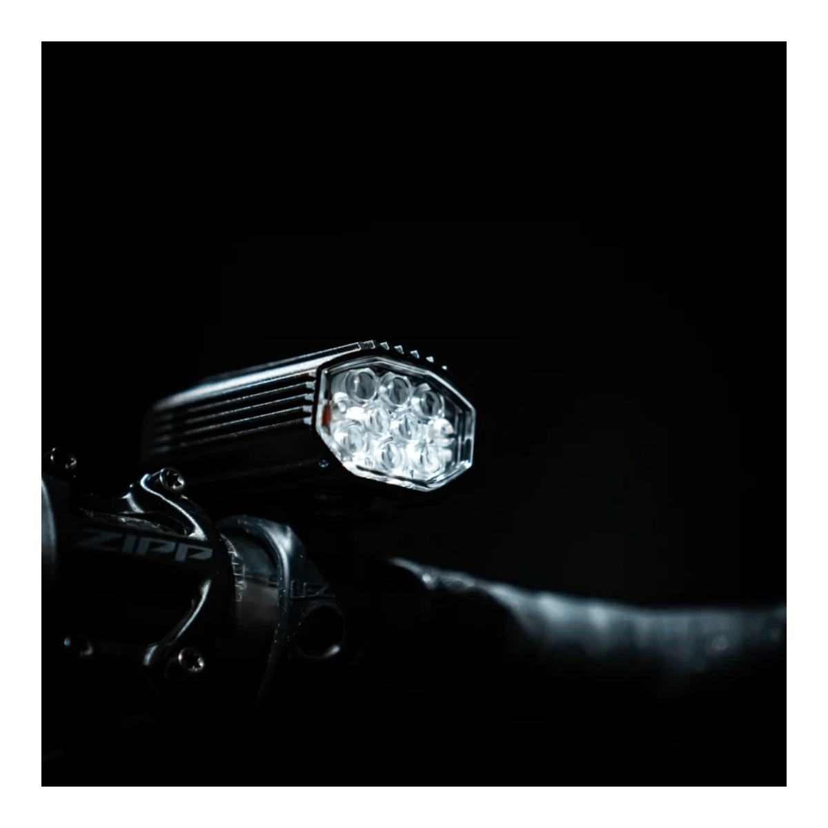 LEZYNE LITE DRIVE 1200+ Front Light Black