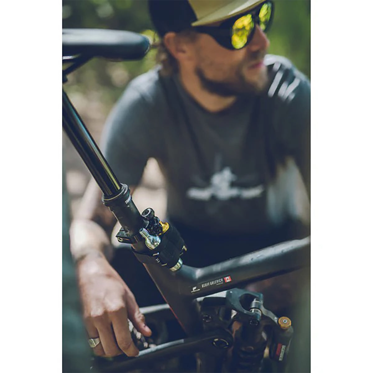 Zestaw Naprawczy Tubeless Nabijak CO2 LEZYNE BLASTER + 5 Knotów + 2x Naboje CO2