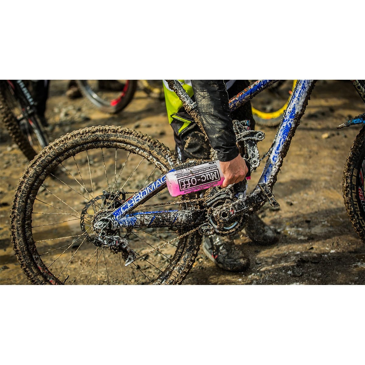 MUC-OFF NANO GEL CONCENTRATE Concentrated Bike Cleaner Refill (1 L for 4 L)