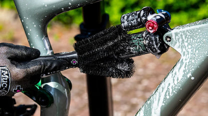 MUC-OFF DOUBLE ENDED Cleaning Brush