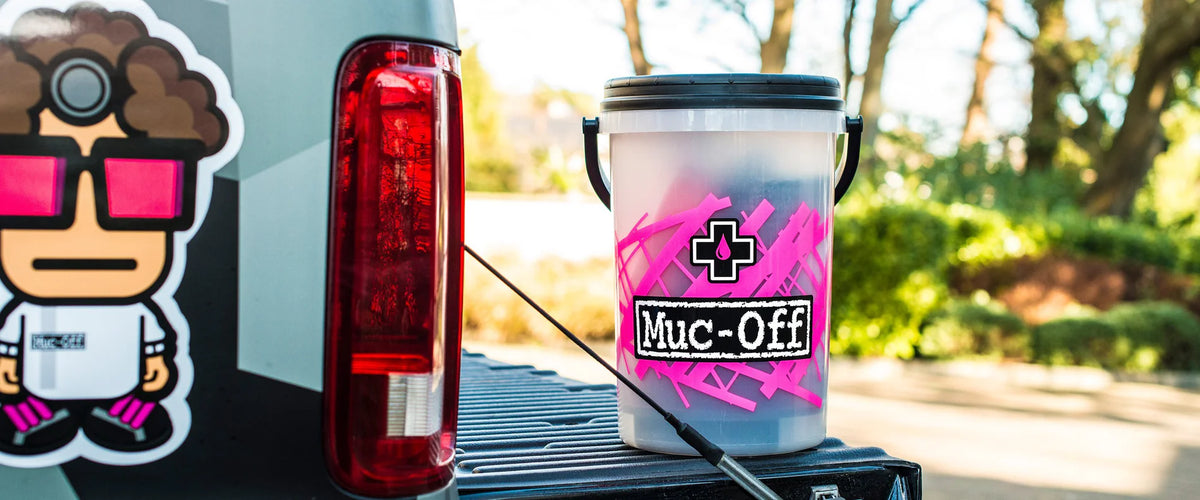 MUC-OFF BUCKET KIT Maintenance Kit