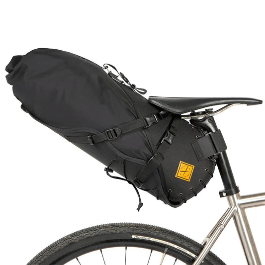 Sadelväska RESTRAP SADDLE BAG 18 L Svart + DRY BAG Svart