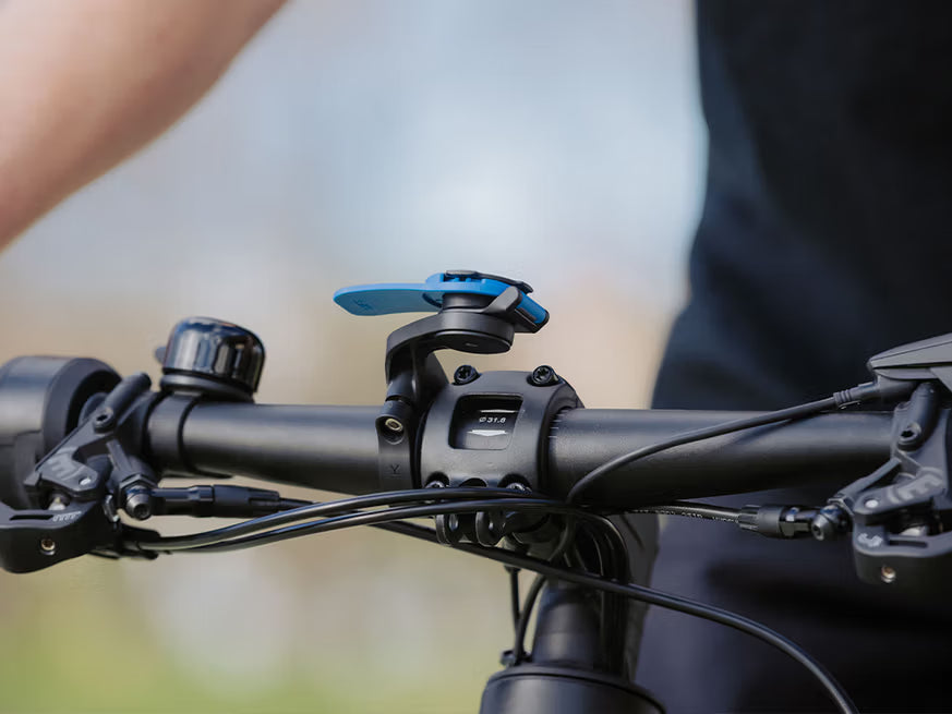 Kiinnitysteline Ohjaustangolle QUADLOCK OUT FRONT MOUNT