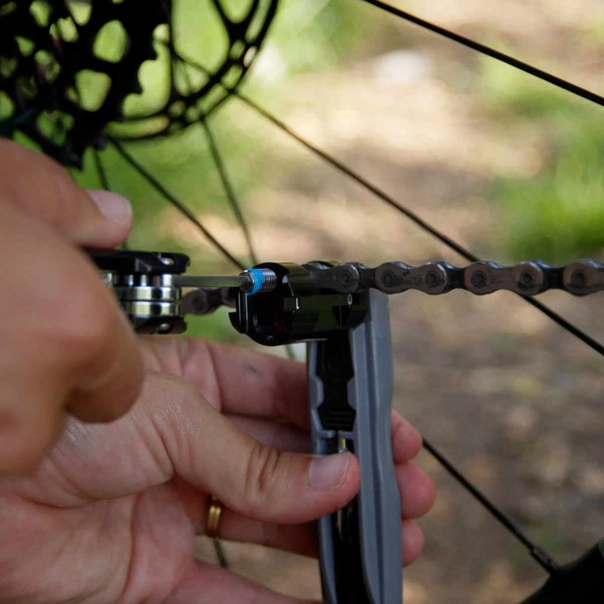 CRANKBROTHERS S.O.S BC18 Multi-Tool with Bottle Cage
