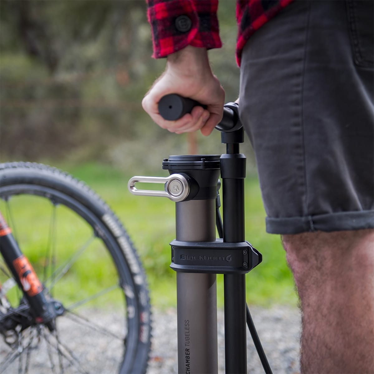 Pompka podłogowa BLACKBURN CHAMBER TUBELESS