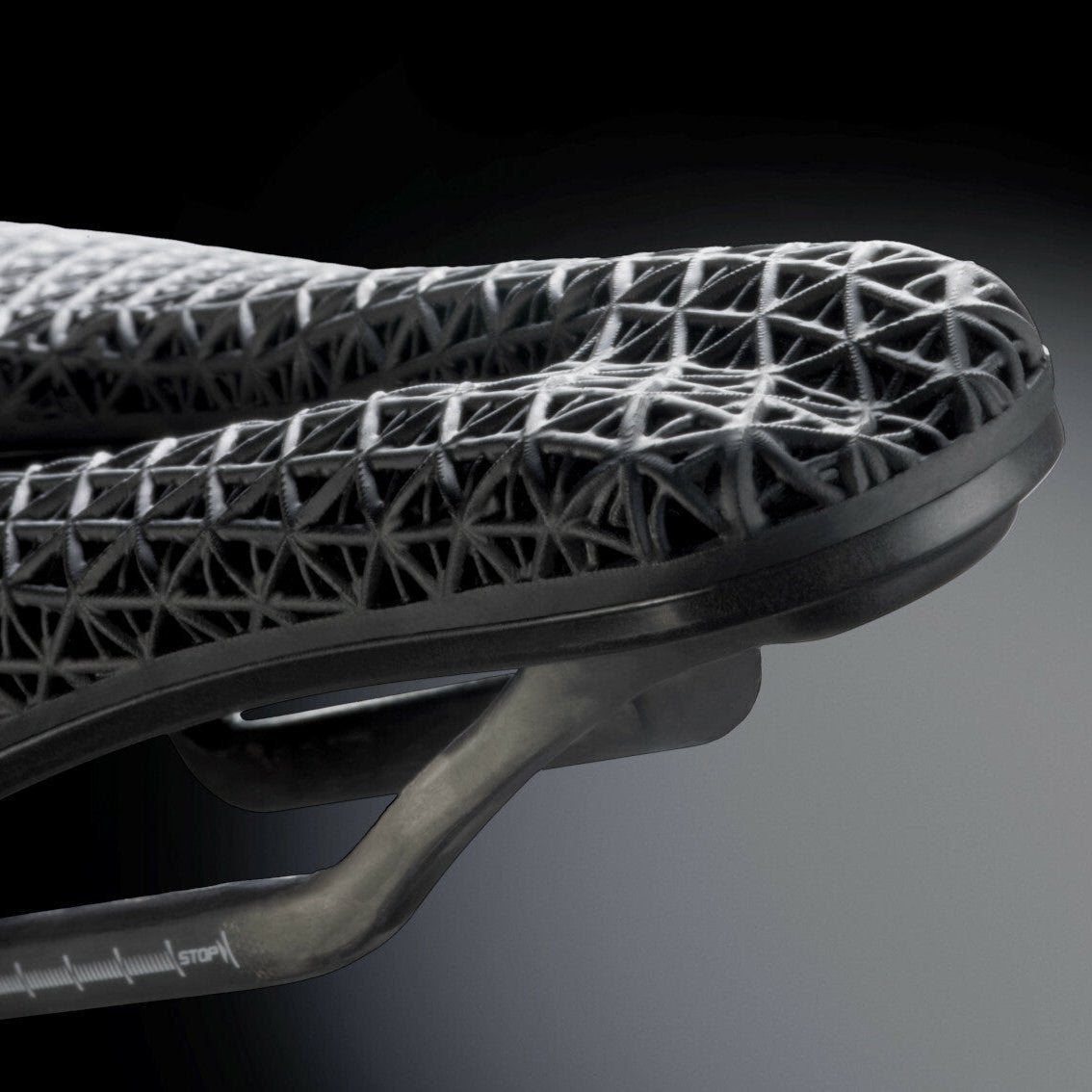 Sadel SELLE ITALIA NOVUS BOOST SUPERFLOW EVO 3D L Kulfiberrails Sort