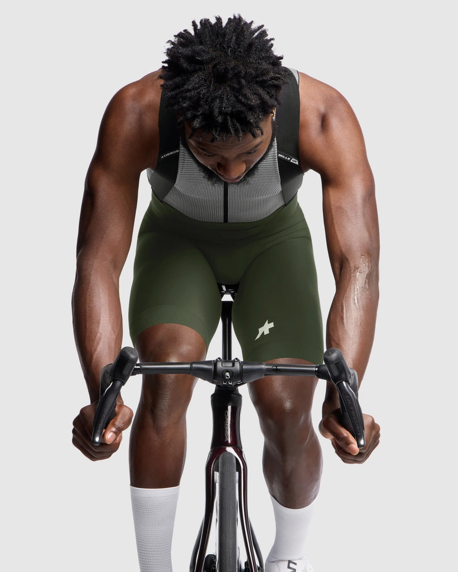 Kortbyxa med Hängslen ASSOS MILLE GT S11 Moss Green