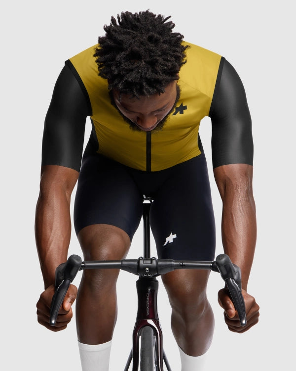 ASSOS MILLE GT WIND S11 Sleeveless Jacket Golden Yellow