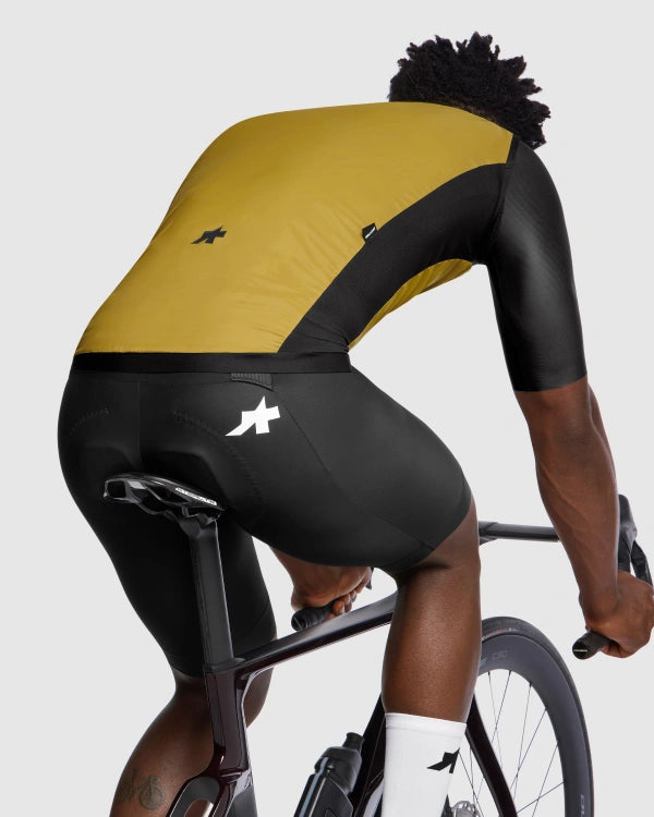 ASSOS MILLE GT WIND S11 Sleeveless Jacket Golden Yellow