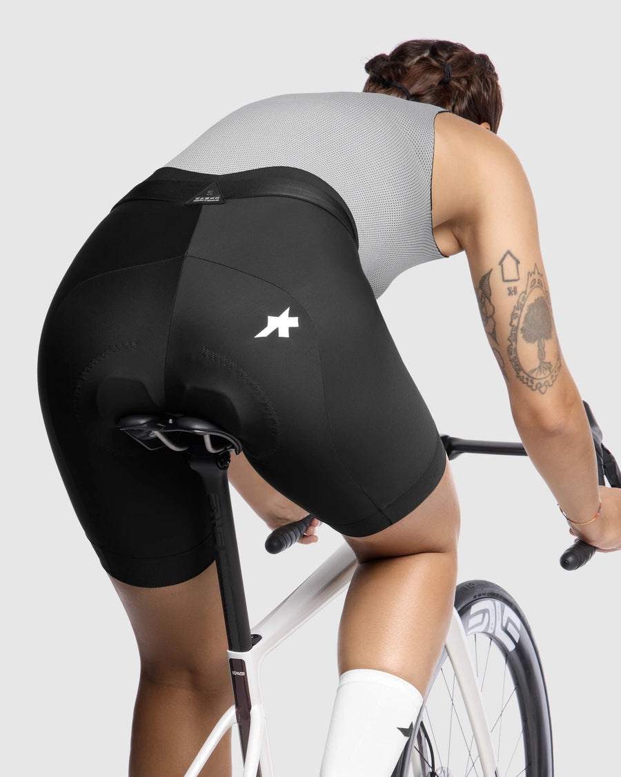 ASSOS UMA GT HALF S11 Dame kortbukser Sort
