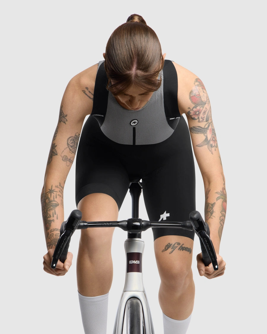 ASSOS UMA GT S11 Dame korte buksekort med seler Sort