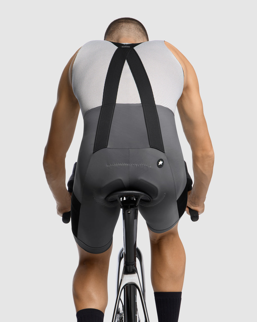 Bib shorts ASSOS TACTICA KIESKAFER GRAVEL T5 Grå