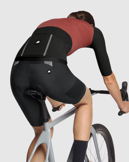ASSOS TACTICA T5 -lyhythihainen naisten pyöräilypaita Burned Brown