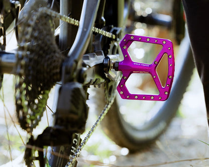 Tasapolkimet WOLF TOOTH RIPSAW Violetti