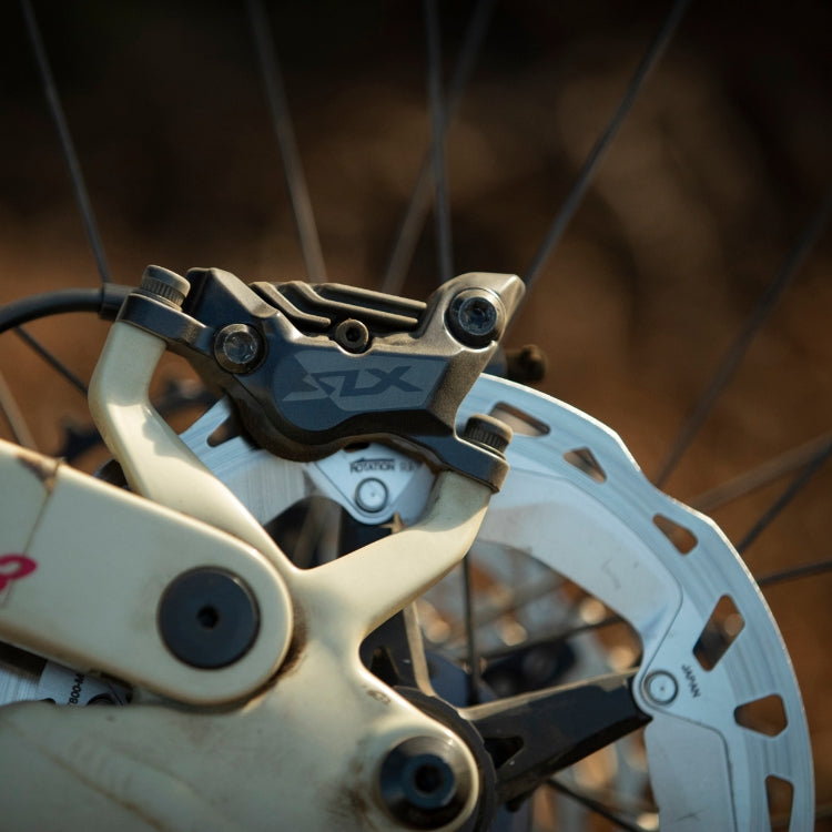 SHIMANO SLX M7120 4-Piston Disc Brake Calliper