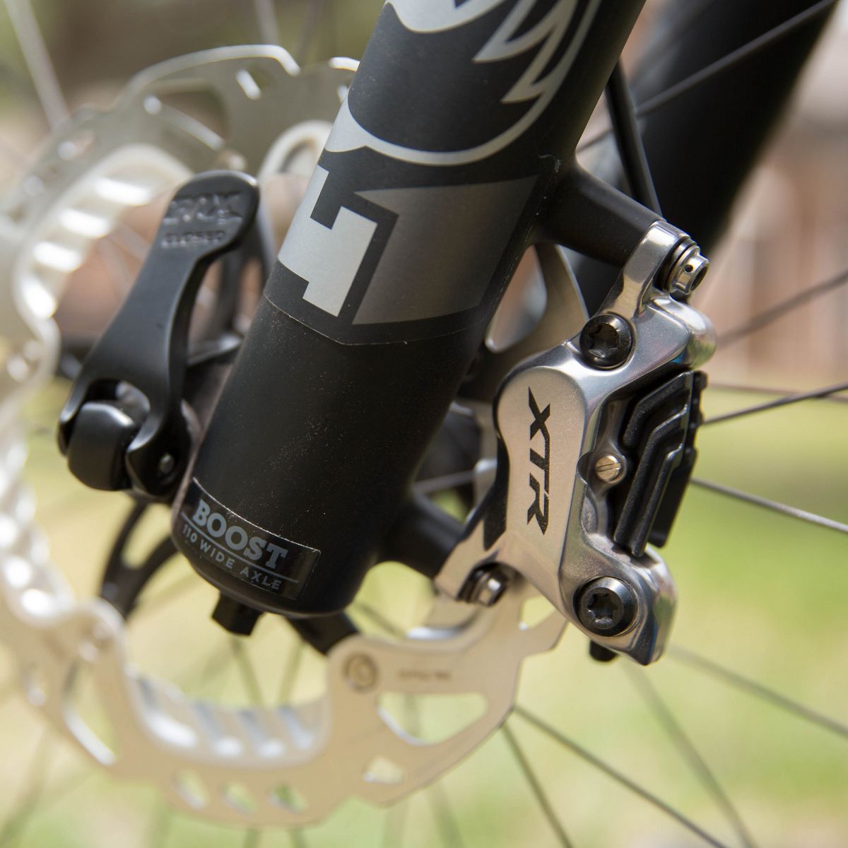Sada Brzd SHIMANO XTR M9120 4 Písty J-KIT Kovové Větrané Destičky