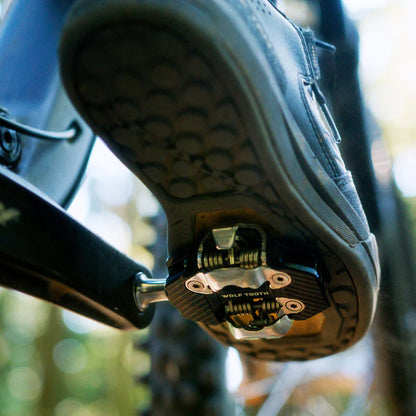 Pedāļi WOLF TOOTH CTRL TRAIL PERFORMANCE Clipless Sudrabains