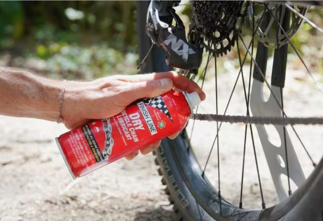 Kædesmøremiddel FINISH LINE DRY LUBE Teflon - Alle Forhold – Aerosol (244ml)