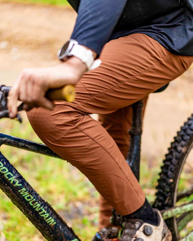 DHARCO ATHER CANYON Trousers Brown