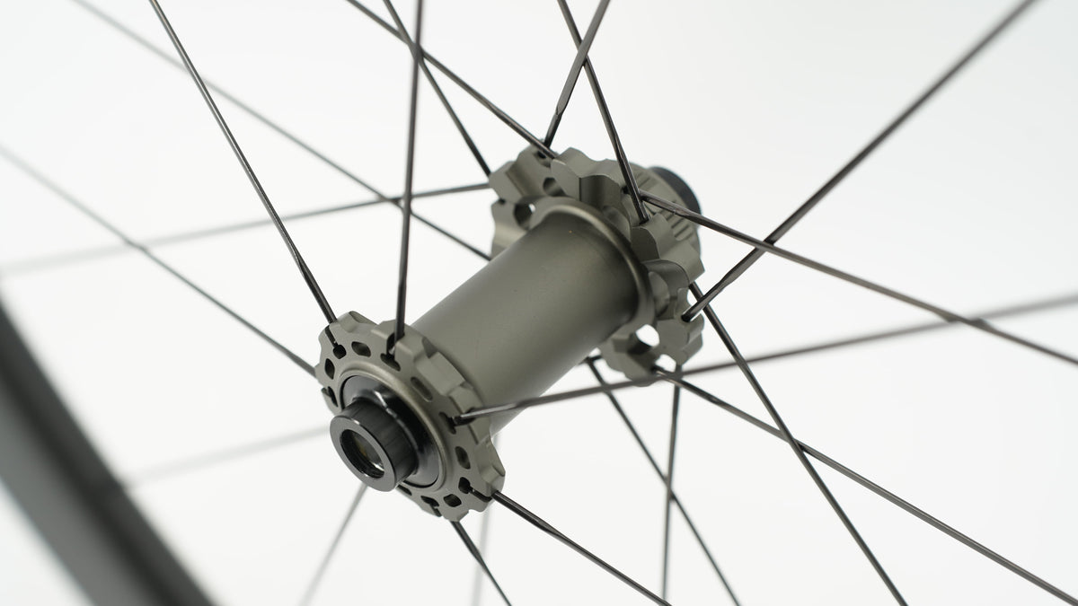 Para kół SCOM AERO 40 Tubeless Ready (Center Lock)