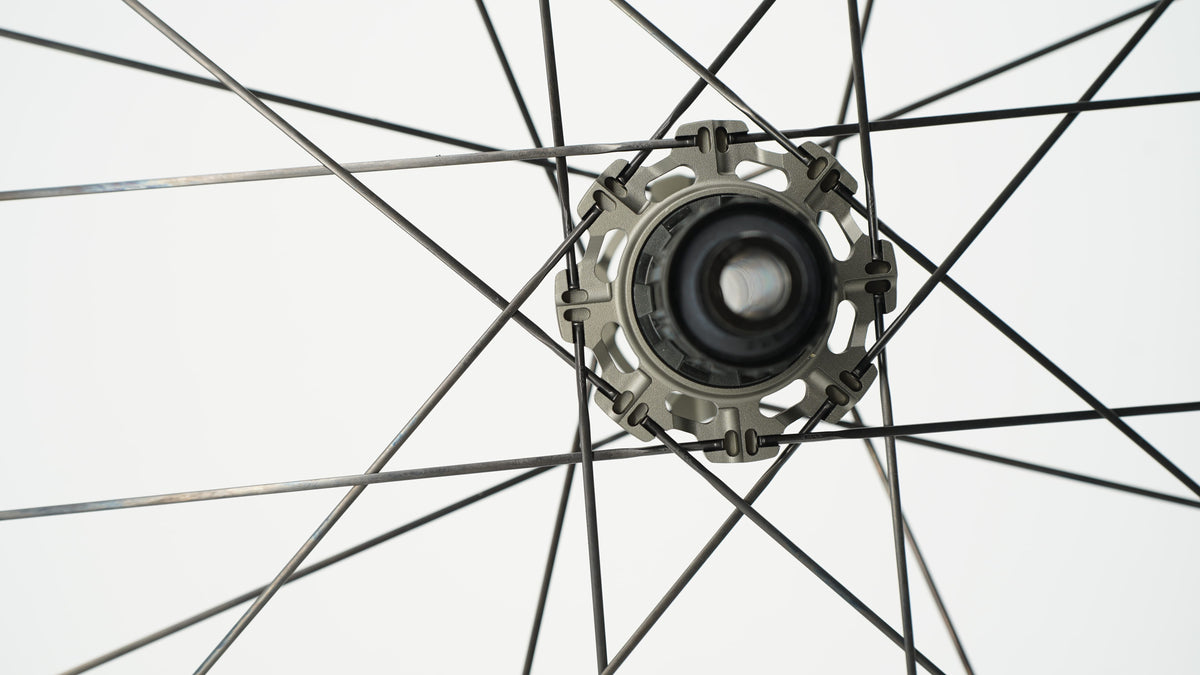 Para kół SCOM AERO 40 Tubeless Ready (Center Lock)