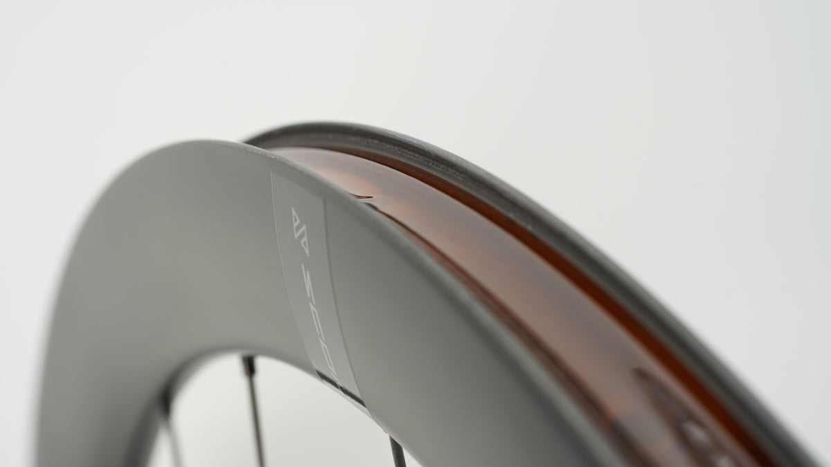 SCOM ULTRA 40 Tubeless Ready hjulsæt (Center Lock)