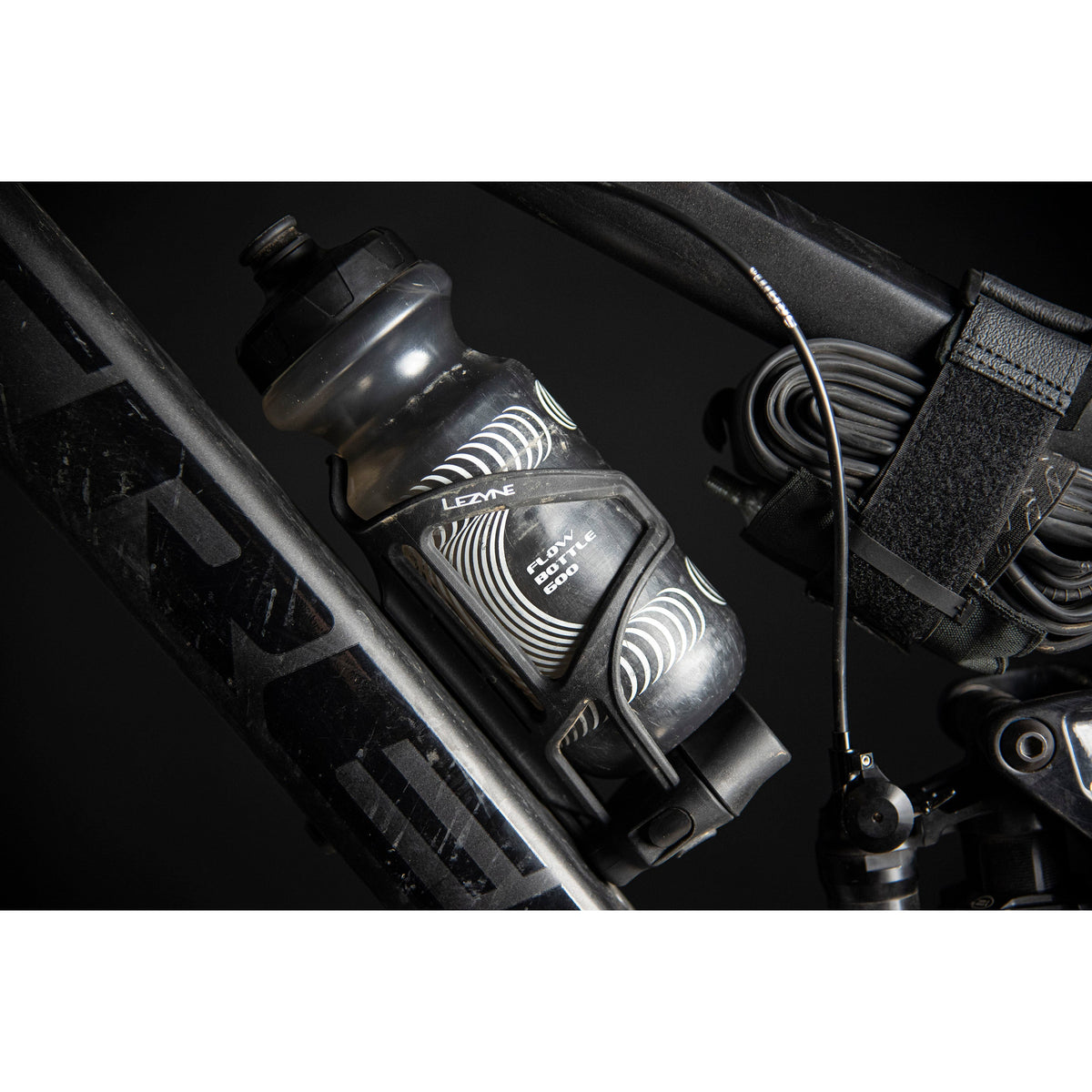 Hall LEZYNE FLOW BOTTLE joogipudel
