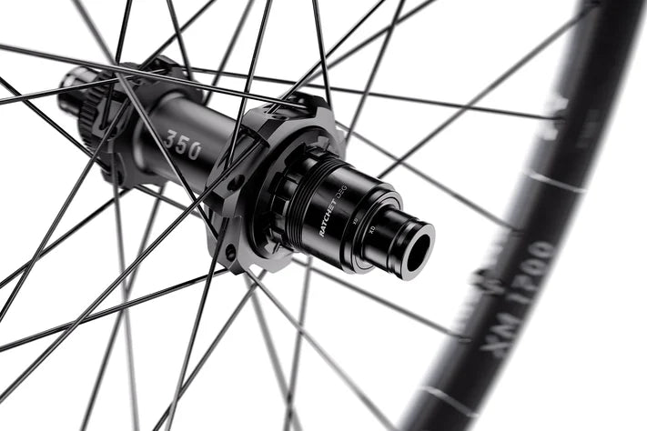Ratu Pāris DT SWISS XM 1700 SPLINE 30 mm 27.5" 15x110/12x148mm Boost 2026