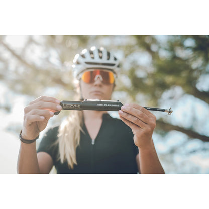 Ръчна помпа LEZYNE CNC DIGITAL PRESSURE DRIVE – черна