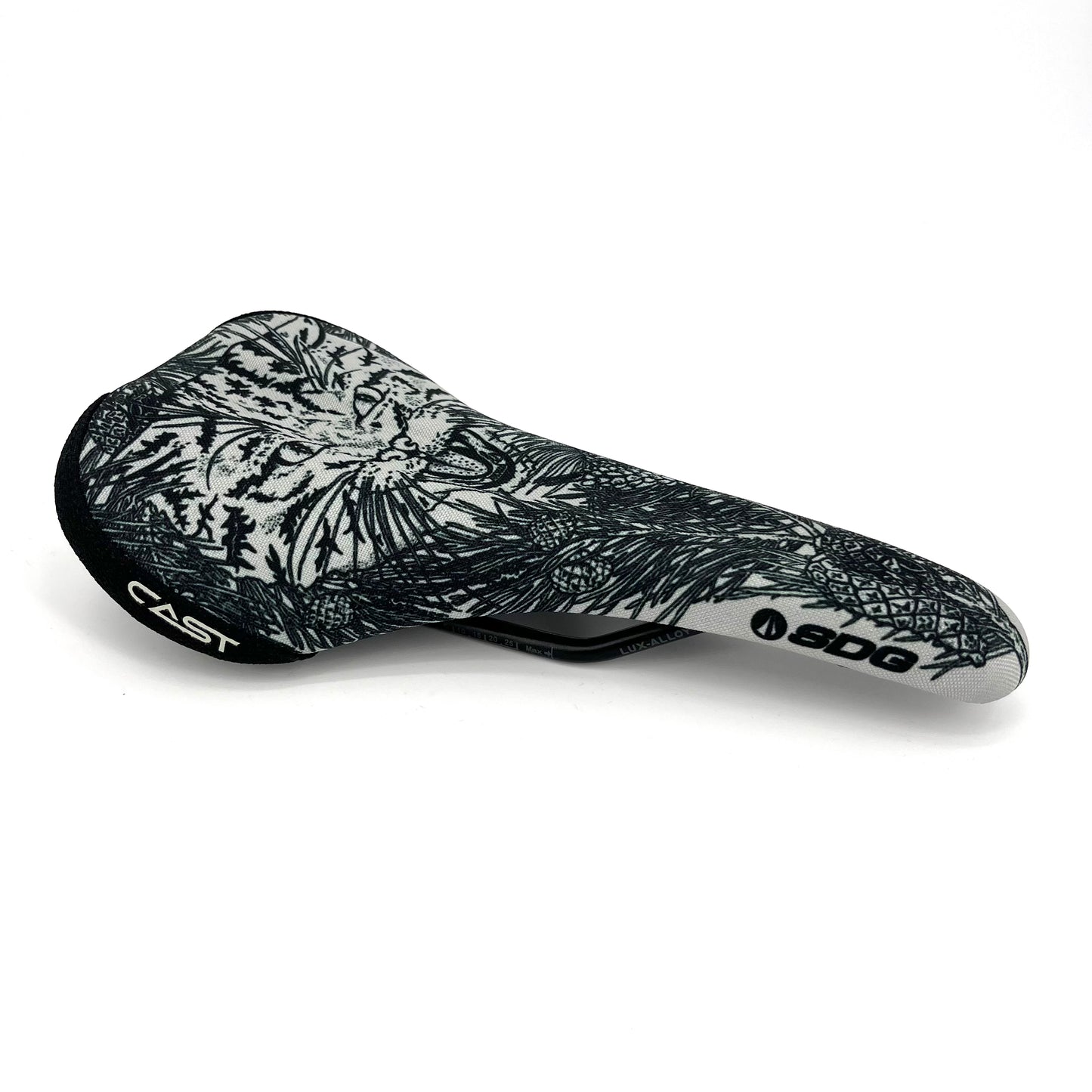 SDG CAST SCOTTISH WILDCAT Kriss Kyle Signature Lux Alloy Rails Saddle