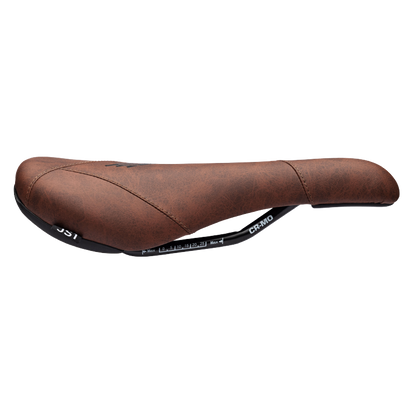Title JS1 saddle, brown, side view
