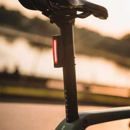 Tylne Oświetlenie KNOG PLUS REAR 20 Lumenów Czarne
