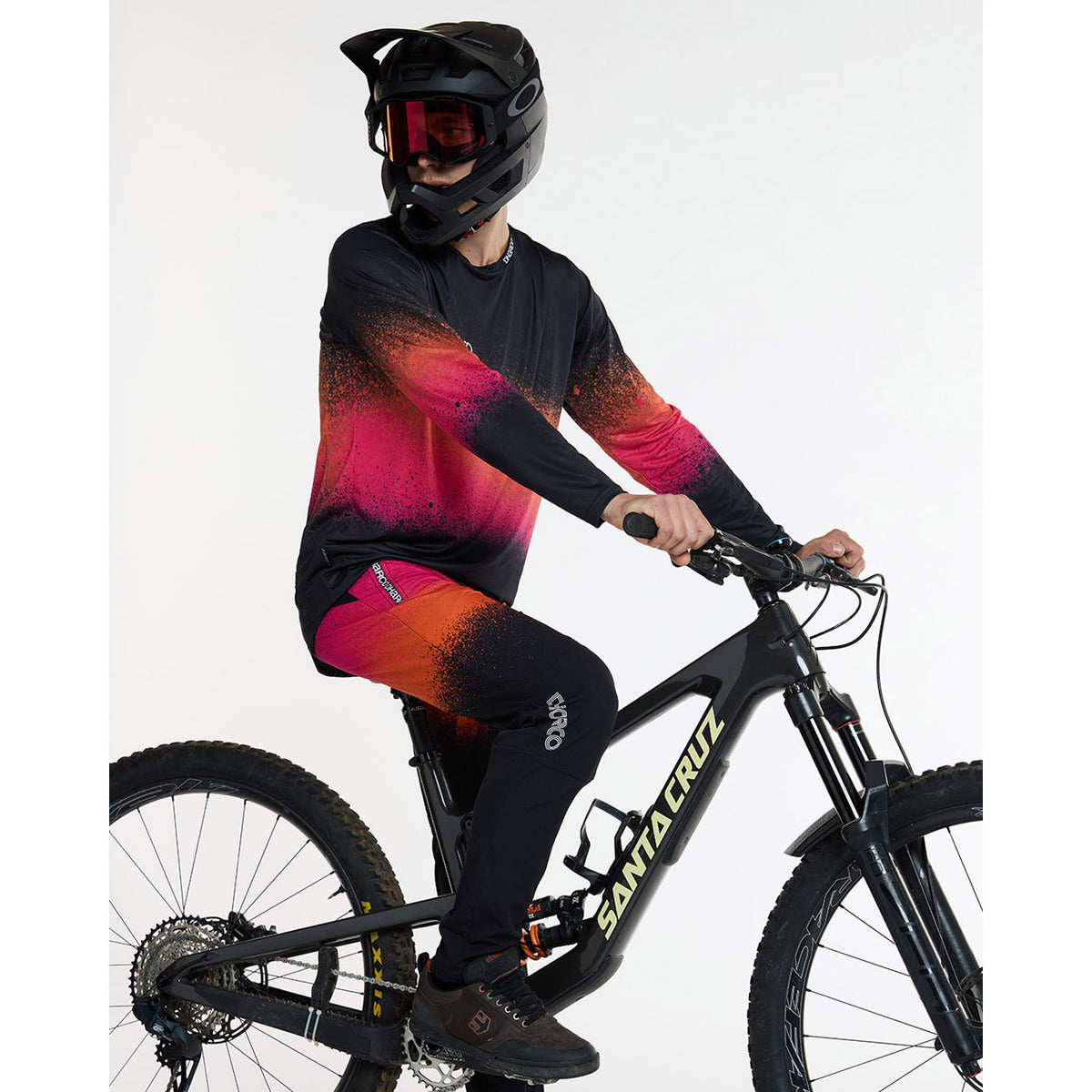 DHARCO GRAVITY BLACK SNAKE Trousers Black/Orange