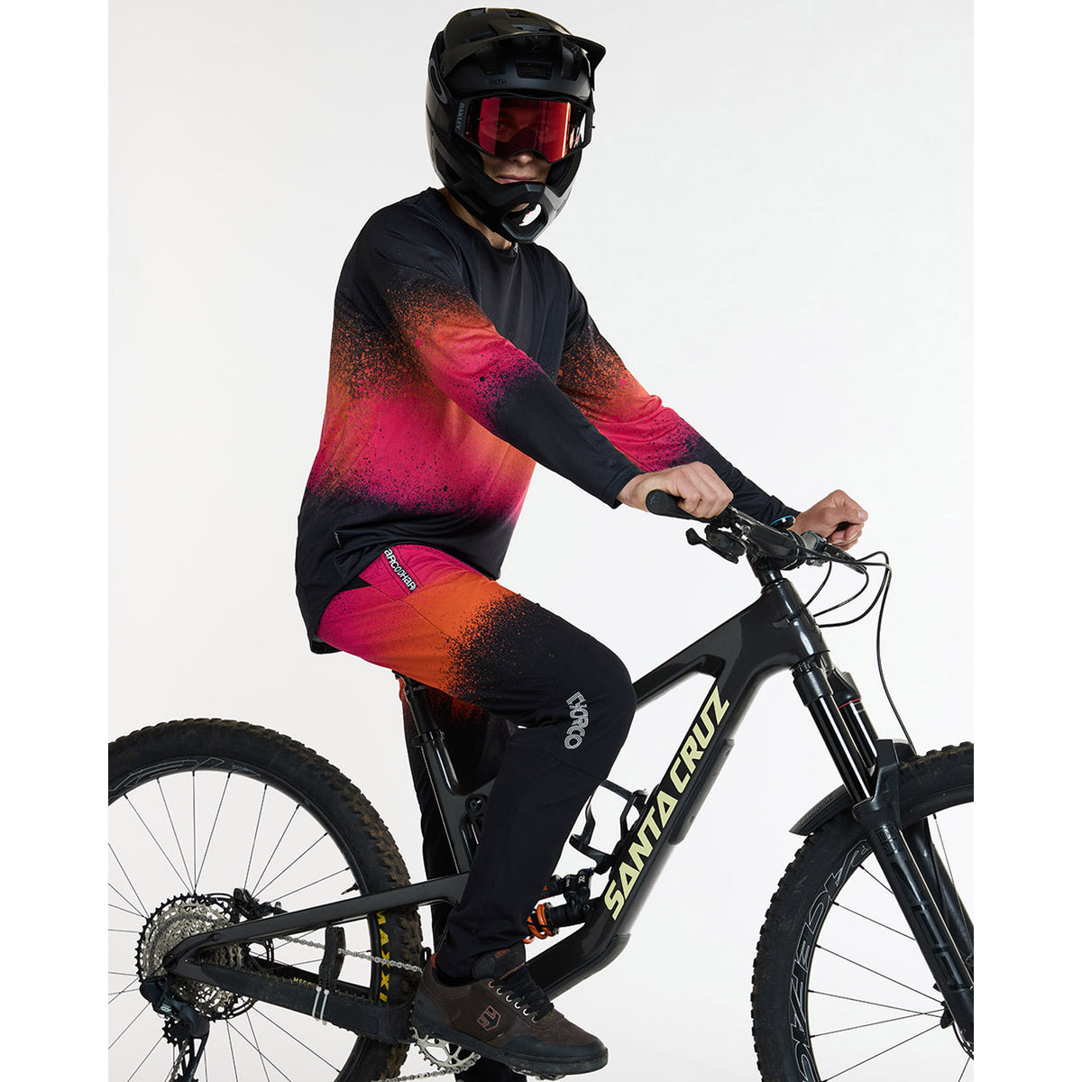 DHARCO GRAVITY BLACK SNAKE Trousers Black/Orange